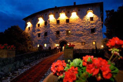 Castelo di Katzenzungen: Uma Fortaleza Medieval Que Transporta Você para o Passado!